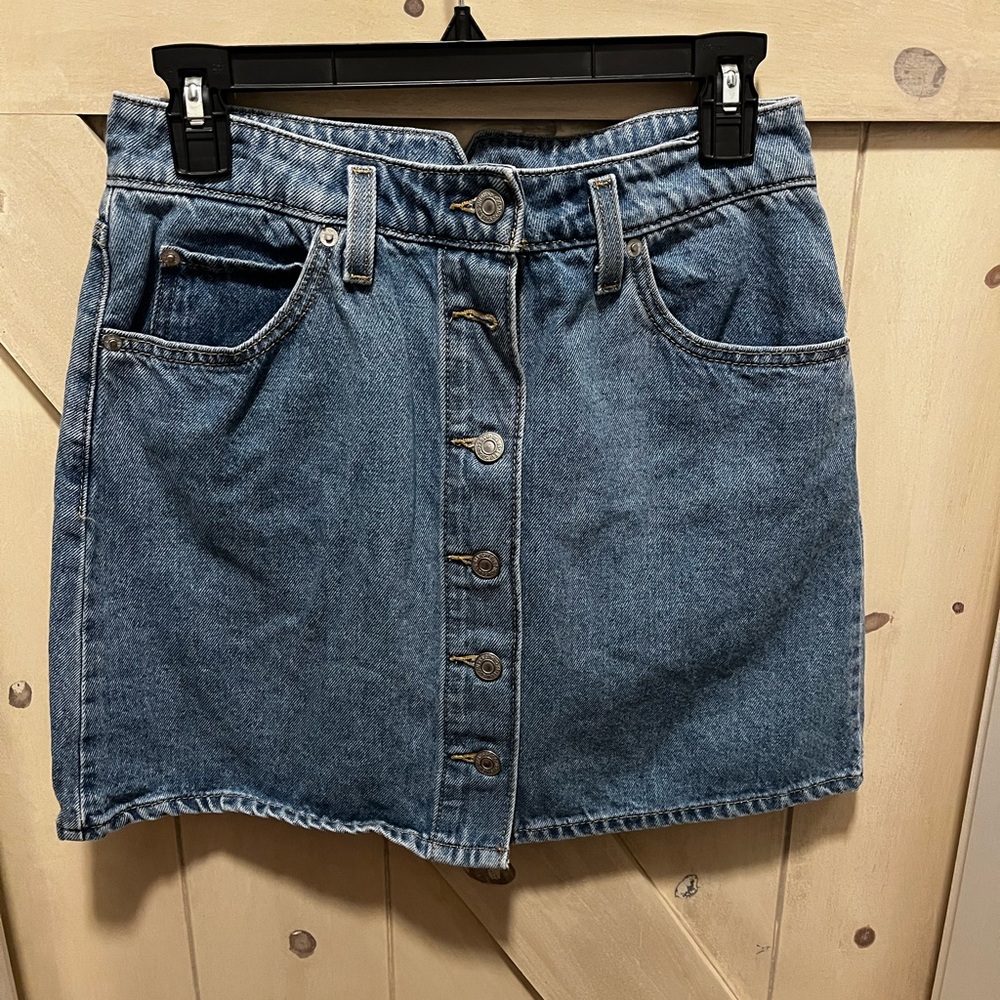 Levi’s Denim Button-Front Skirt